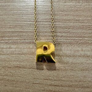 Vintage Trifari "R" Initial Gold Tone Necklace